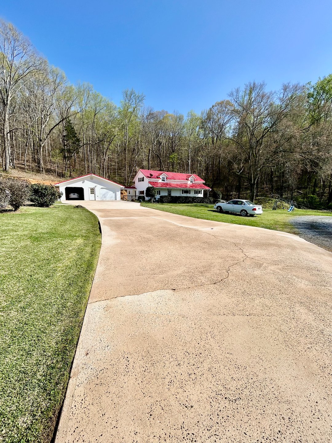 Antique house wash and driveway cleaning in Dunlap, Tn