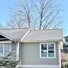 Gentle-Roof-Cleaning-in-Chattanooga-TN 1