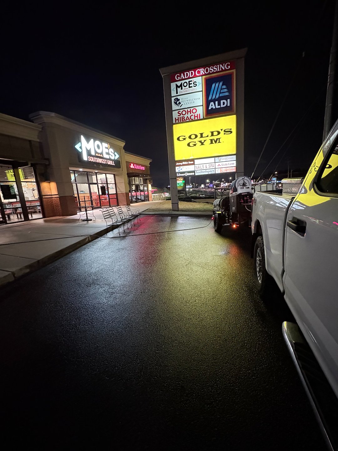 Moes Southwestern Grill cleaning in Chattanooga, TN